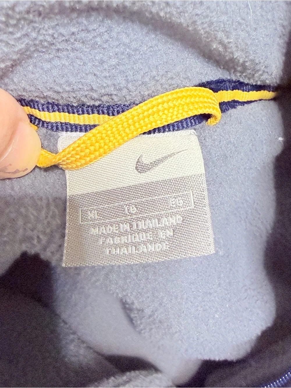 Nike Hooded Two-Tone Yellow and Navy Puffer Jacket Vintage X-Large